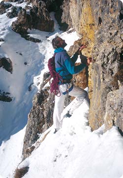 Heinz Grill na nástupe do jednej s lezeckých ciest