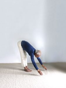 Relaxed gliding outwards